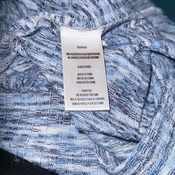 Almost Famous Blue White Poly Spandex Blend Croptop Shirt Juniors XL NWT - Picture 4 of 4